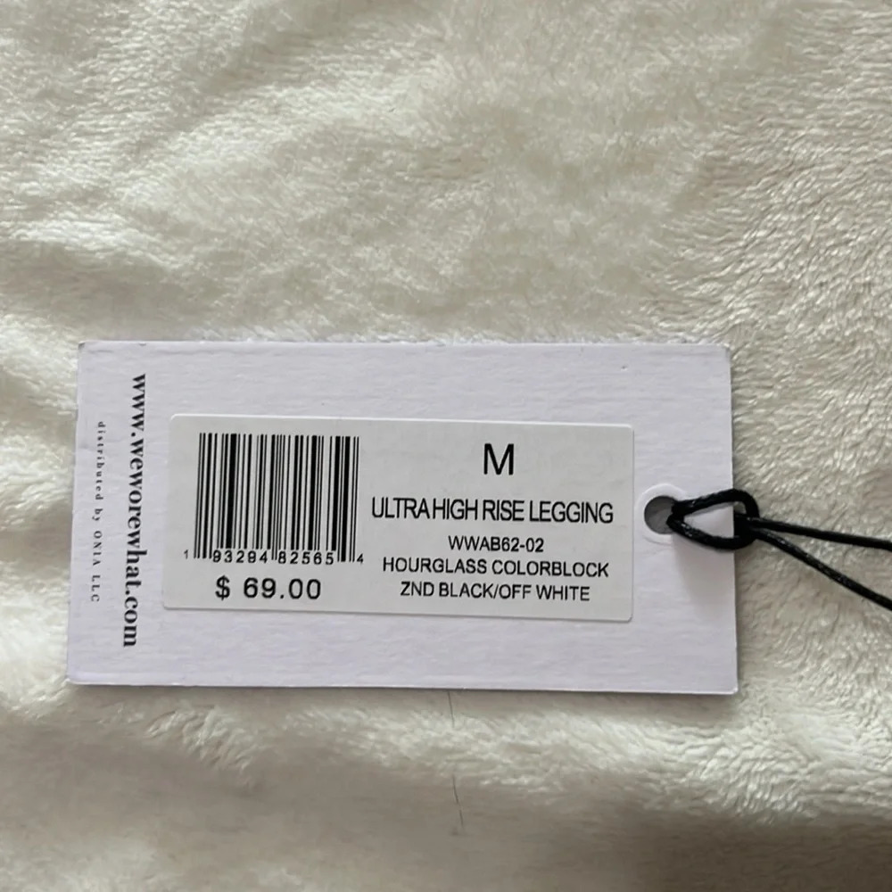 WeWoreWhat Black and Cream Leggings - Picture 9 of 13